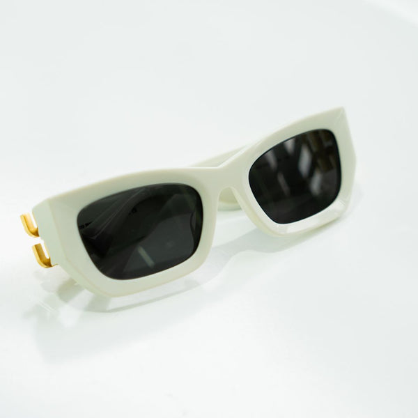 MIU MIU WHITE 0MU 09WS 1425S0